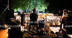 Foto concerto live TRE ALLEGRI RAGAZZI MORTI 
Roma Incontra Il Mondo 
Laghetto di Villa Ada 
Roma 27 Luglio 2014