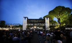 Foto concerto live UROCK 
Roma Incontra Il Mondo 
Laghetto di Villa Ada 
Roma 12 luglio 2016 
 
Â© Andrea Veroni