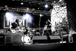 Foto concerto live MONACI DEL SURF BIANCO TV ON THE RADIO 
TODAYS 
Torino 28 agosto