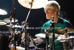 Foto concerto live Roma, 30 giugno 2009 
Roma Incontra il Mondo 2009 -  
Laghetto di Villa Ada 
STEWART COPELAND con NOTTE DELLA TARANTA