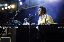Foto concerto live BRUNORI SAS 
SuperSanto's 
San Lorenzo Estate 
Roma 15 giugno 2012