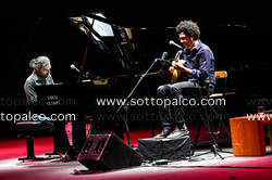 Foto concerto live STEFANO BOLLANI e HAMILTON DE HOLANDA 
Luglio Suona Bene 
Auditorium Parco della Musica 
Roma 16 luglio 2014
